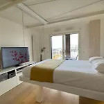 Studio With Panoramic View On Paris